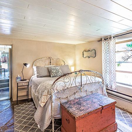 Bed and Breakfast Pet Friendly Pinon Heaven Canada de los Alamos Zewnętrze zdjęcie