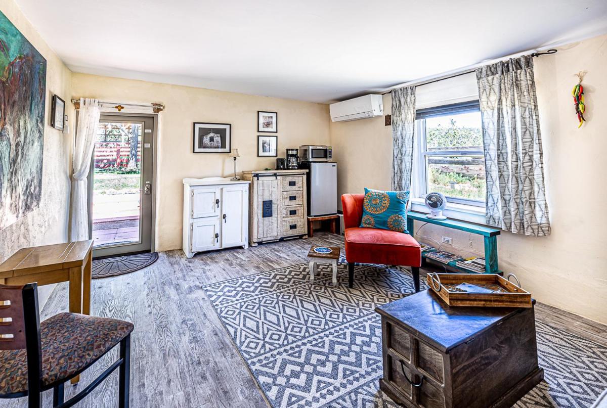 Bed and Breakfast Pet Friendly Pinon Heaven Canada de los Alamos Zewnętrze zdjęcie